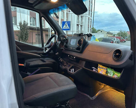 Белый Мерседес Sprinter, объемом двигателя 2.99 л и пробегом 250 тыс. км за 65000 $, фото 16 на Automoto.ua