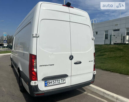 Белый Мерседес Sprinter, объемом двигателя 2.14 л и пробегом 112 тыс. км за 27500 $, фото 5 на Automoto.ua