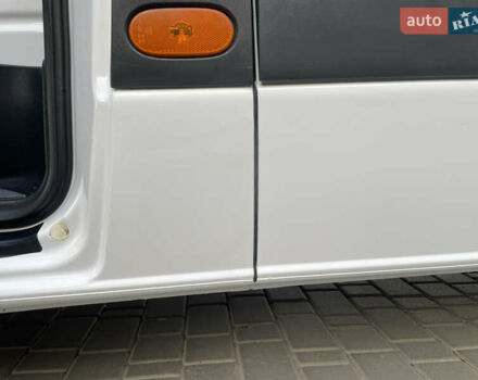 Белый Мерседес Sprinter, объемом двигателя 2.2 л и пробегом 267 тыс. км за 20999 $, фото 42 на Automoto.ua