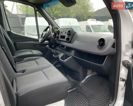 Белый Мерседес Sprinter, объемом двигателя 2.2 л и пробегом 148 тыс. км за 23999 $, фото 35 на Automoto.ua