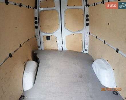 Белый Мерседес Sprinter, объемом двигателя 0 л и пробегом 215 тыс. км за 10713 $, фото 17 на Automoto.ua