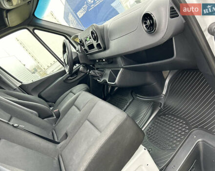 Белый Мерседес Sprinter, объемом двигателя 2.2 л и пробегом 143 тыс. км за 24400 $, фото 48 на Automoto.ua