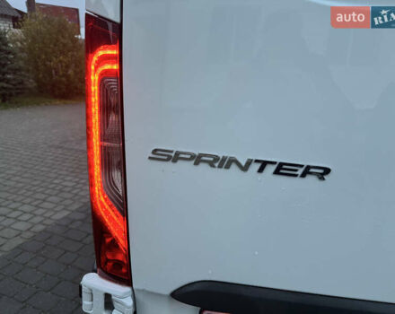 Белый Мерседес Sprinter, объемом двигателя 2.1 л и пробегом 366 тыс. км за 27800 $, фото 35 на Automoto.ua