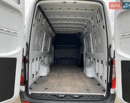 Белый Мерседес Sprinter, объемом двигателя 0 л и пробегом 198 тыс. км за 27850 $, фото 23 на Automoto.ua