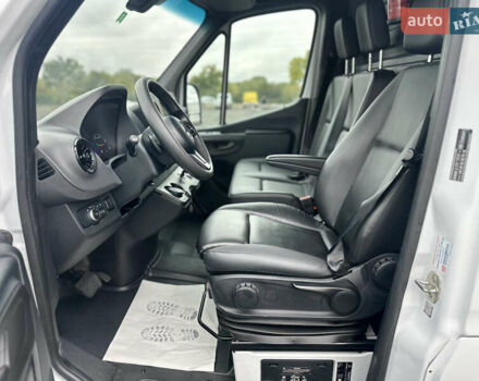 Белый Мерседес Sprinter, объемом двигателя 2.14 л и пробегом 433 тыс. км за 27900 $, фото 25 на Automoto.ua