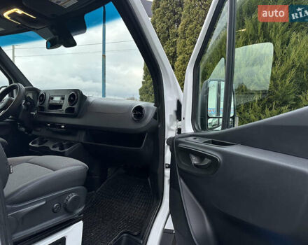 Белый Мерседес Sprinter, объемом двигателя 3 л и пробегом 300 тыс. км за 37500 $, фото 25 на Automoto.ua