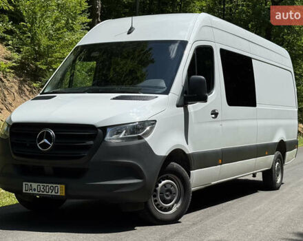 Белый Мерседес Sprinter, объемом двигателя 2.99 л и пробегом 127 тыс. км за 41000 $, фото 3 на Automoto.ua