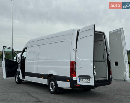 Белый Мерседес Sprinter, объемом двигателя 2.2 л и пробегом 300 тыс. км за 25900 $, фото 38 на Automoto.ua