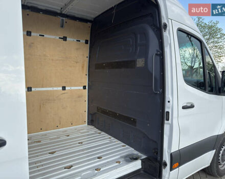 Белый Мерседес Sprinter, объемом двигателя 2 л и пробегом 156 тыс. км за 38653 $, фото 17 на Automoto.ua