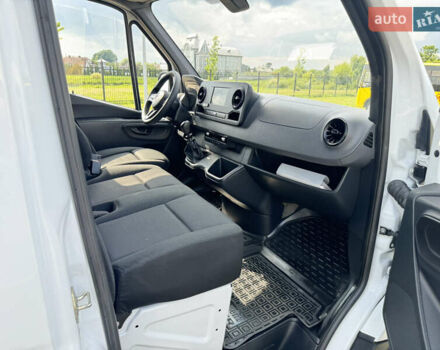 Белый Мерседес Sprinter, объемом двигателя 2.2 л и пробегом 236 тыс. км за 22750 $, фото 38 на Automoto.ua