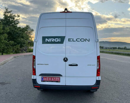 Белый Мерседес Sprinter, объемом двигателя 2.2 л и пробегом 308 тыс. км за 25800 $, фото 4 на Automoto.ua