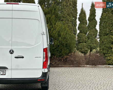 Белый Мерседес Sprinter, объемом двигателя 3 л и пробегом 300 тыс. км за 37500 $, фото 17 на Automoto.ua