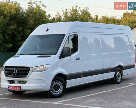 Белый Мерседес Sprinter, объемом двигателя 2.2 л и пробегом 267 тыс. км за 26500 $, фото 1 на Automoto.ua