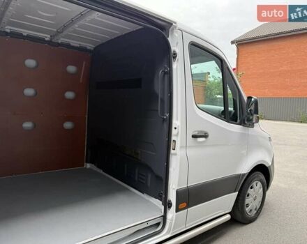 Белый Мерседес Sprinter, объемом двигателя 2.2 л и пробегом 287 тыс. км за 24850 $, фото 46 на Automoto.ua
