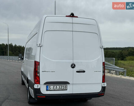 Белый Мерседес Sprinter, объемом двигателя 2.2 л и пробегом 300 тыс. км за 25900 $, фото 8 на Automoto.ua