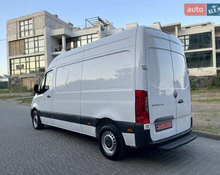 Белый Мерседес Sprinter, объемом двигателя 2.2 л и пробегом 267 тыс. км за 20999 $, фото 4 на Automoto.ua