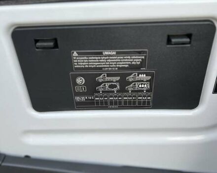 Белый Мерседес Sprinter, объемом двигателя 2.2 л и пробегом 318 тыс. км за 27500 $, фото 24 на Automoto.ua