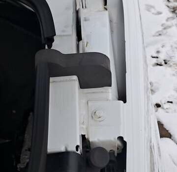 Белый Мерседес Sprinter, объемом двигателя 2.2 л и пробегом 222 тыс. км за 23999 $, фото 84 на Automoto.ua