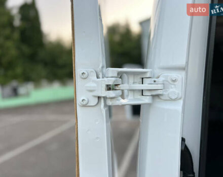 Белый Мерседес Sprinter, объемом двигателя 2.2 л и пробегом 267 тыс. км за 26500 $, фото 143 на Automoto.ua