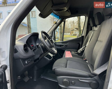 Белый Мерседес Sprinter, объемом двигателя 2.2 л и пробегом 293 тыс. км за 28800 $, фото 29 на Automoto.ua