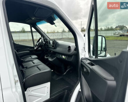 Белый Мерседес Sprinter, объемом двигателя 2.14 л и пробегом 433 тыс. км за 27900 $, фото 33 на Automoto.ua