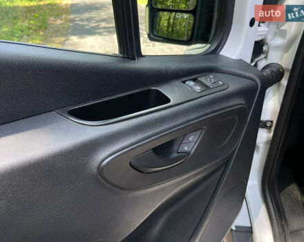 Белый Мерседес Sprinter, объемом двигателя 2.99 л и пробегом 127 тыс. км за 41000 $, фото 24 на Automoto.ua