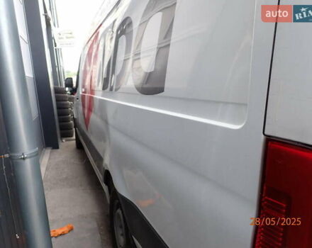 Белый Мерседес Sprinter, объемом двигателя 0 л и пробегом 215 тыс. км за 10713 $, фото 13 на Automoto.ua