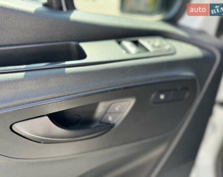 Білий Мерседес Sprinter, об'ємом двигуна 2.2 л та пробігом 260 тис. км за 27999 $, фото 19 на Automoto.ua