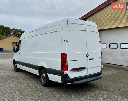 Белый Мерседес Sprinter, объемом двигателя 2.14 л и пробегом 352 тыс. км за 27800 $, фото 2 на Automoto.ua