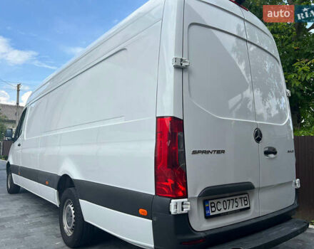 Белый Мерседес Sprinter, объемом двигателя 2.14 л и пробегом 575 тыс. км за 28585 $, фото 6 на Automoto.ua