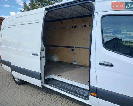 Белый Мерседес Sprinter, объемом двигателя 2.14 л и пробегом 228 тыс. км за 23999 $, фото 4 на Automoto.ua
