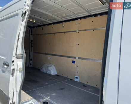 Белый Мерседес Sprinter, объемом двигателя 2.14 л и пробегом 150 тыс. км за 25950 $, фото 9 на Automoto.ua