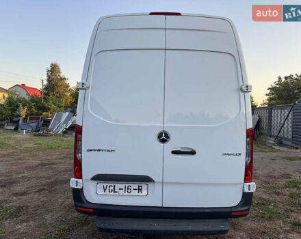 Белый Мерседес Sprinter, объемом двигателя 2.2 л и пробегом 212 тыс. км за 30800 $, фото 14 на Automoto.ua