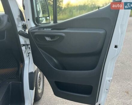 Белый Мерседес Sprinter, объемом двигателя 2.2 л и пробегом 267 тыс. км за 28900 $, фото 61 на Automoto.ua