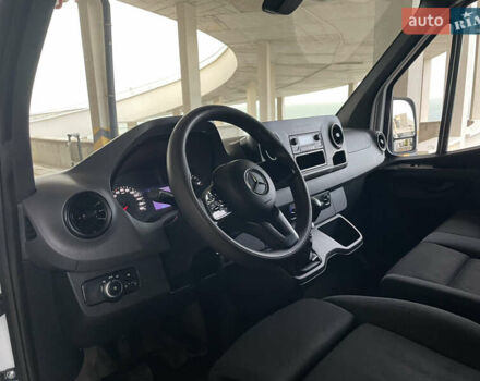 Белый Мерседес Sprinter, объемом двигателя 2.2 л и пробегом 267 тыс. км за 20500 $, фото 5 на Automoto.ua