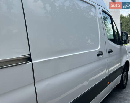 Белый Мерседес Sprinter, объемом двигателя 2.14 л и пробегом 575 тыс. км за 27500 $, фото 13 на Automoto.ua