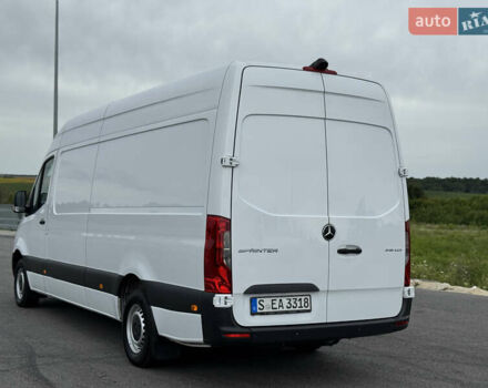 Белый Мерседес Sprinter, объемом двигателя 2.2 л и пробегом 300 тыс. км за 25900 $, фото 7 на Automoto.ua