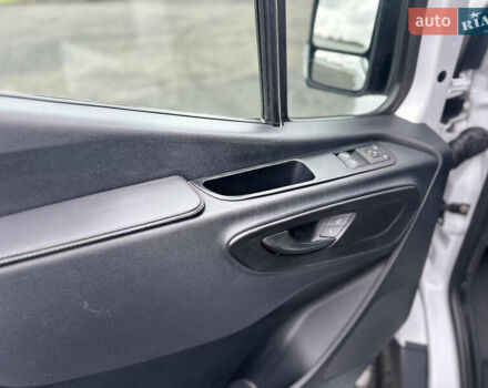 Белый Мерседес Sprinter, объемом двигателя 2.14 л и пробегом 433 тыс. км за 27900 $, фото 24 на Automoto.ua