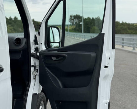 Белый Мерседес Sprinter, объемом двигателя 2.2 л и пробегом 300 тыс. км за 25900 $, фото 23 на Automoto.ua