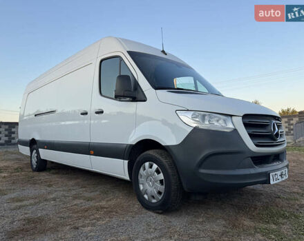 Белый Мерседес Sprinter, объемом двигателя 2.2 л и пробегом 212 тыс. км за 30800 $, фото 3 на Automoto.ua