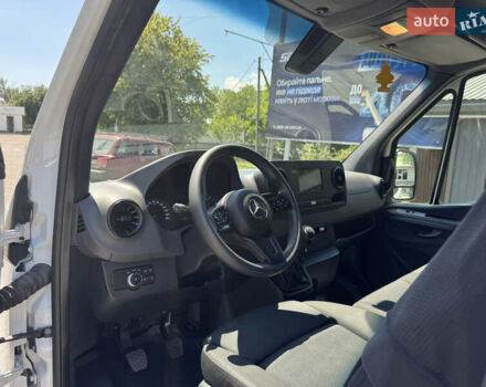 Белый Мерседес Sprinter, объемом двигателя 2.14 л и пробегом 150 тыс. км за 25950 $, фото 15 на Automoto.ua