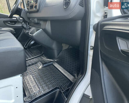 Белый Мерседес Sprinter, объемом двигателя 2.2 л и пробегом 267 тыс. км за 20999 $, фото 50 на Automoto.ua