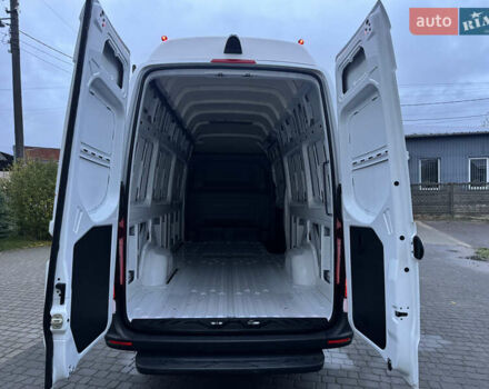 Белый Мерседес Sprinter, объемом двигателя 2.1 л и пробегом 366 тыс. км за 27800 $, фото 36 на Automoto.ua