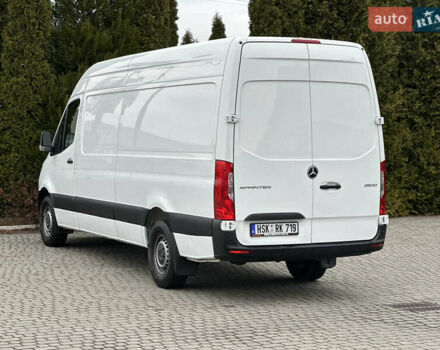 Белый Мерседес Sprinter, объемом двигателя 3 л и пробегом 300 тыс. км за 37500 $, фото 12 на Automoto.ua