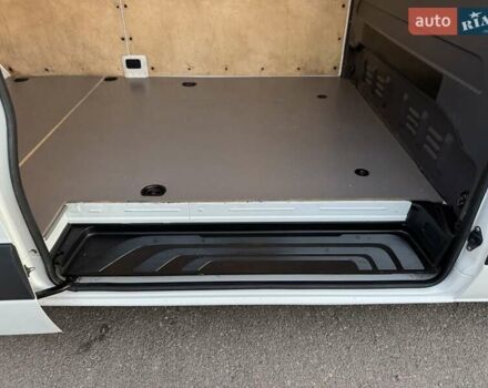 Белый Мерседес Sprinter, объемом двигателя 2.2 л и пробегом 267 тыс. км за 28900 $, фото 59 на Automoto.ua