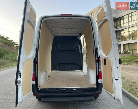 Белый Мерседес Sprinter, объемом двигателя 2.2 л и пробегом 267 тыс. км за 20999 $, фото 69 на Automoto.ua