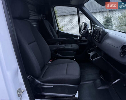 Белый Мерседес Sprinter, объемом двигателя 2.1 л и пробегом 366 тыс. км за 27800 $, фото 30 на Automoto.ua