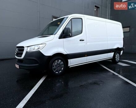 Мерседес Sprinter 2020 в Киеве на Automoto.ua Белый Мерседес Sprinter, объемом двигателя 2.2 л и пробегом 288 тыс. км за 23850 $, фото 1 на Automoto.ua