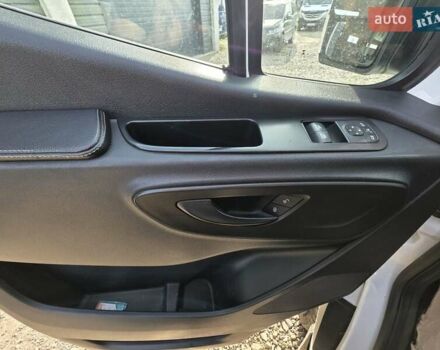 Белый Мерседес Sprinter, объемом двигателя 2.2 л и пробегом 286 тыс. км за 35000 $, фото 8 на Automoto.ua