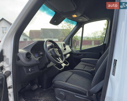 Белый Мерседес Sprinter, объемом двигателя 2 л и пробегом 156 тыс. км за 38653 $, фото 8 на Automoto.ua